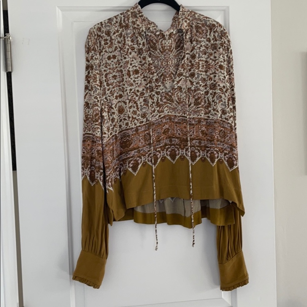 Free people patterned top